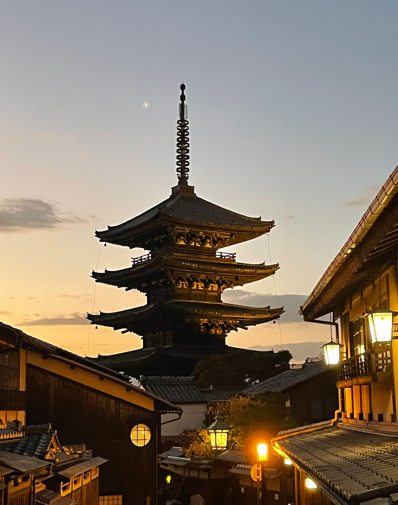 Zen.nl, Zen, meditatie, leren mediteren, Brian Victoria, Kyoto, Japan, zentuin, studiereis, tempel